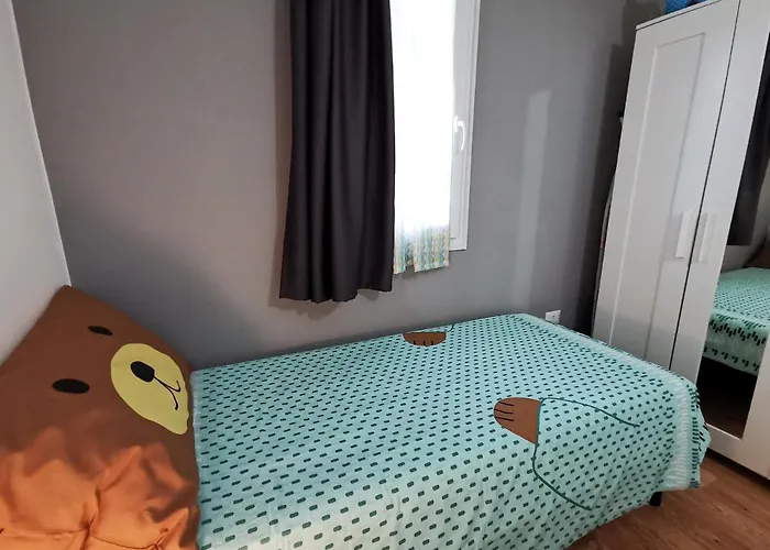 Ziu Angelinu Ad Un Passo Dal Mare *